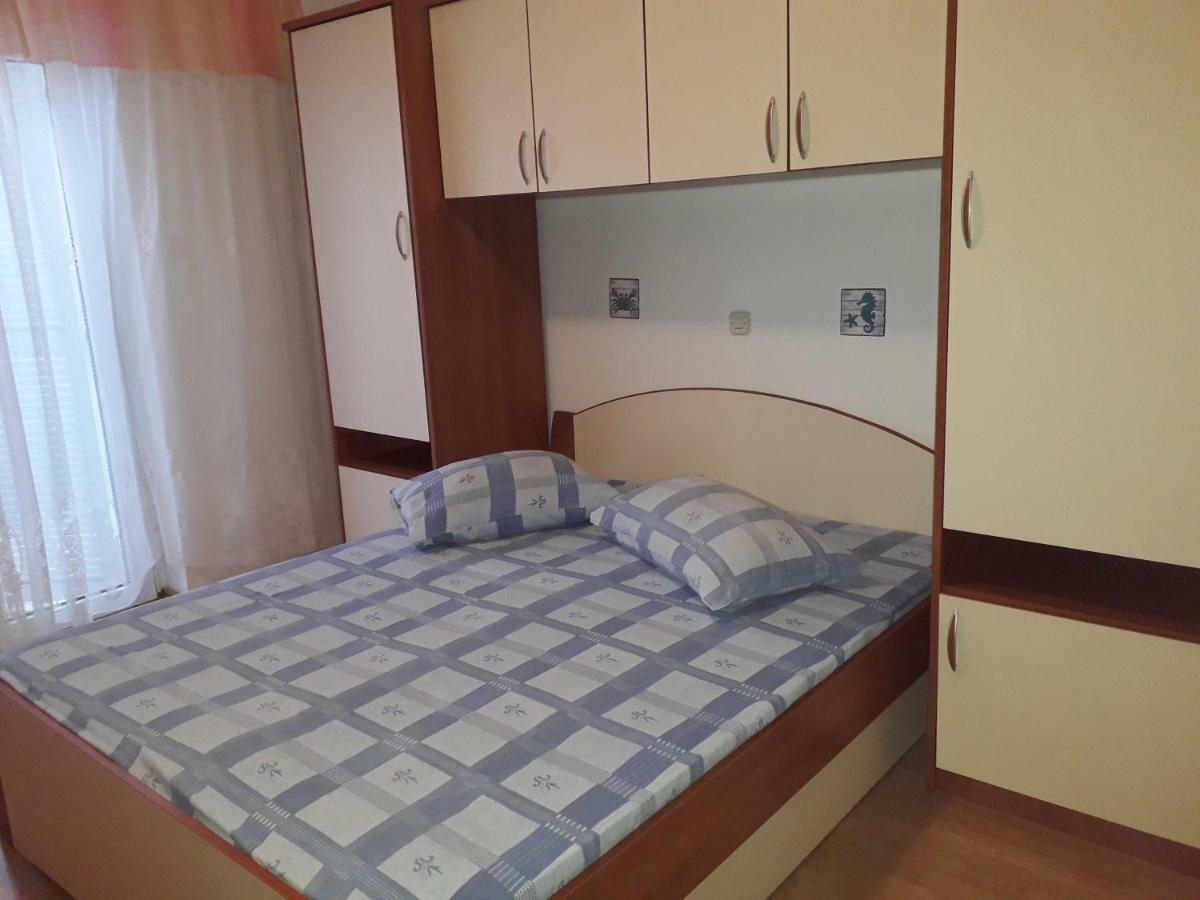 Apartments Rajka 로파르 외부 사진